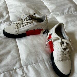 OFF WHITE LOW VULCANIZED “36” sneakers